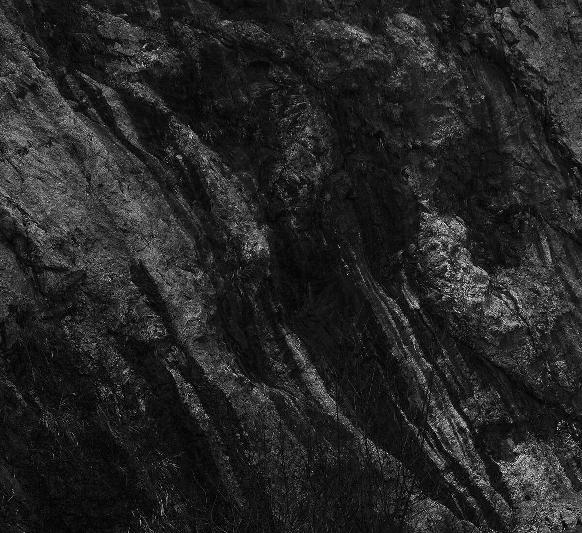 Seasons of Fissures 四野皆是魂