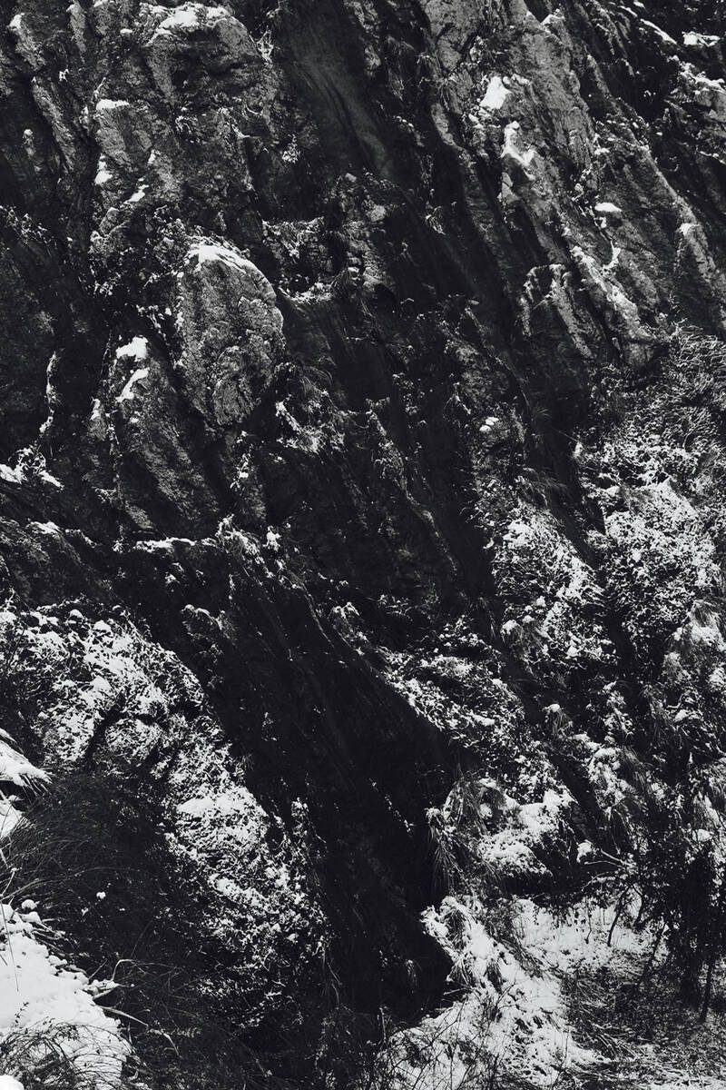 Seasons of Fissures 四野皆是魂
