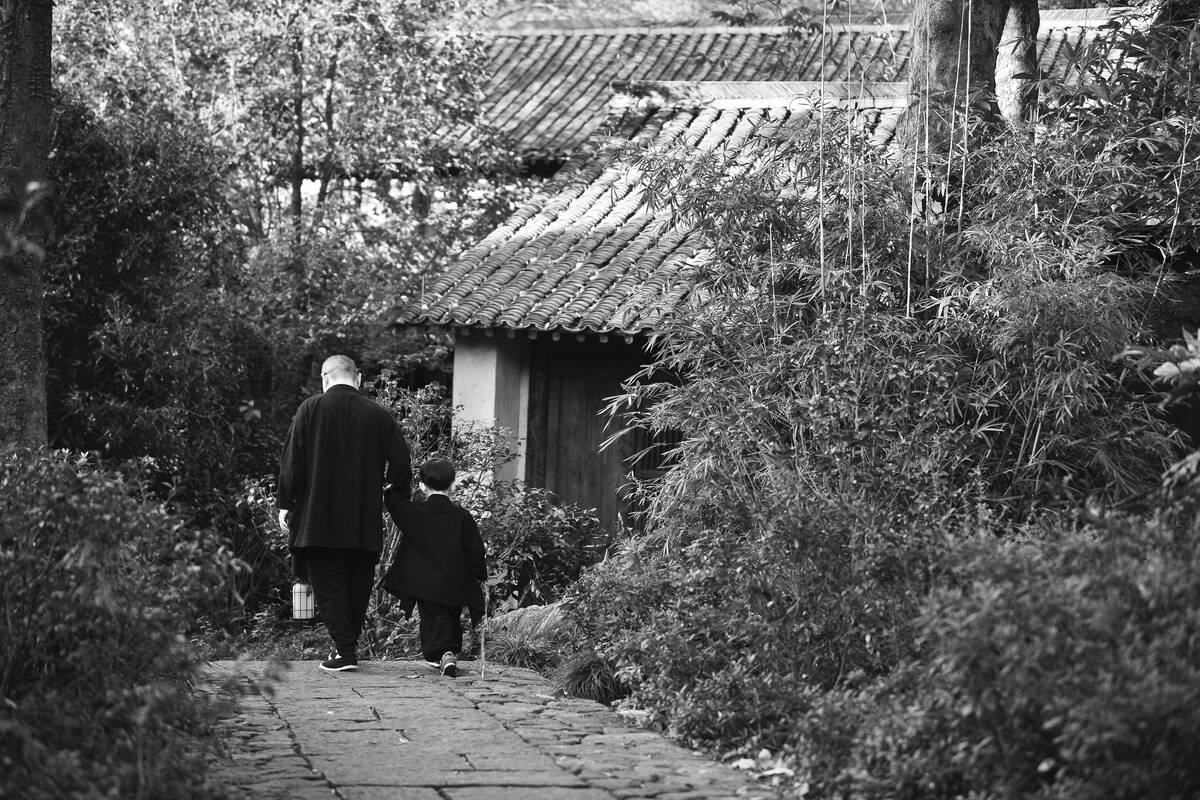 丰富, 豁达, 拥有一生